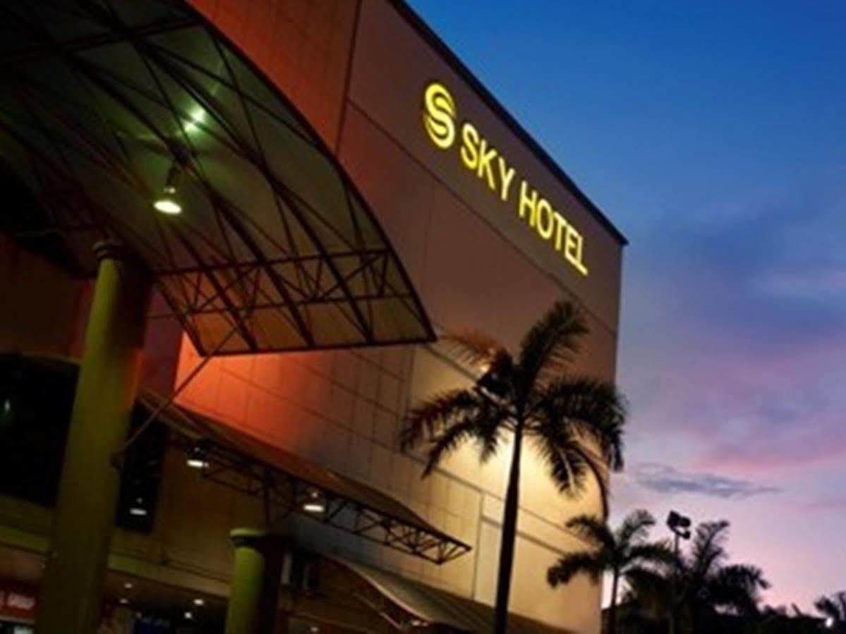 Sky Hotel Selayang Batu Caves Exterior photo